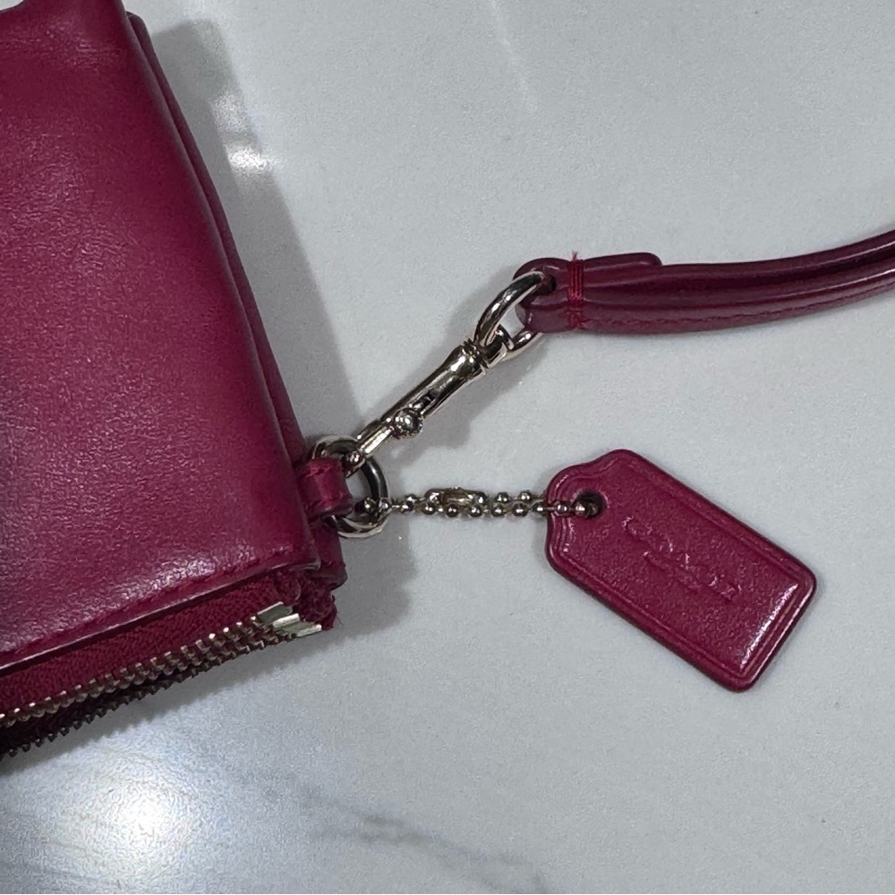 Coach • Wristlet Wallet • Red/Burgundy • Corner Zipper - Picture 15 of 15